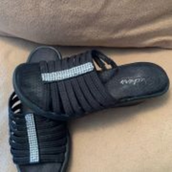 Sandals - Picture 2 of 2